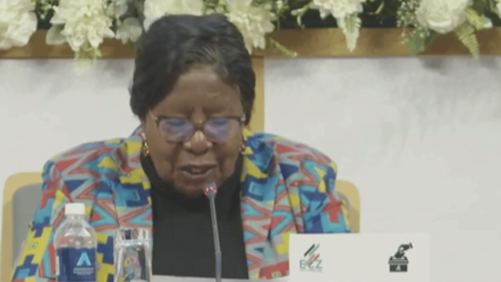 ECZ Chairperson Mwangala Zaloumis speaking at a press briefing ahead of the 22:00 hours results update