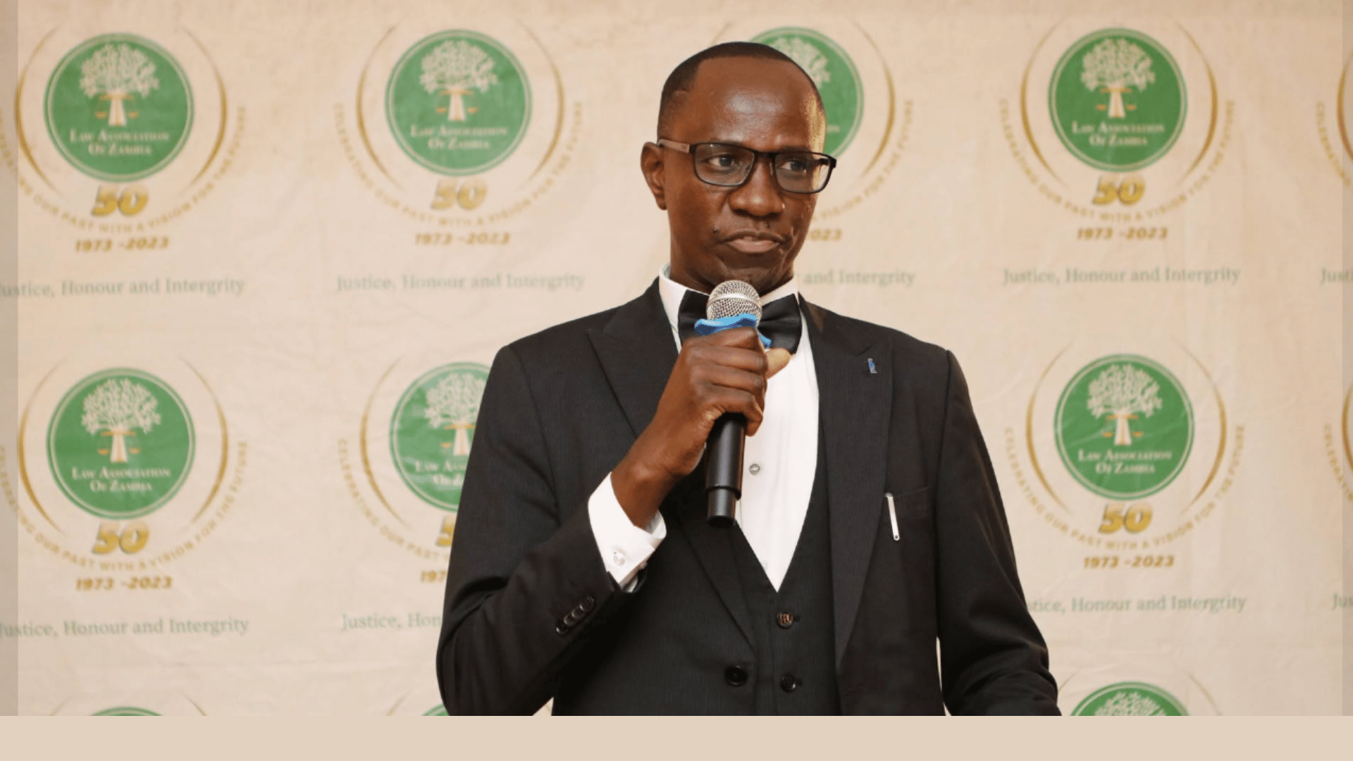 Arnold Kaluba, President of the Law Association of Zambia, addressing an LAZ event. Image: LAZ