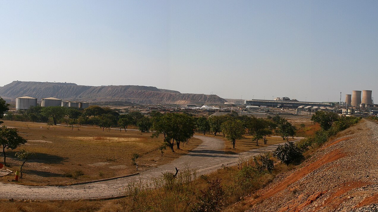 Open pit and processing plant at the Nchanga copper mine near Chingola on the Copperbelt